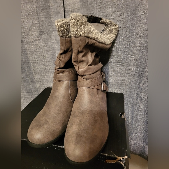 NWT TORRID Gray Faux Leather Sweater Top Trim Boots Size 11WW - Picture 7 of 8